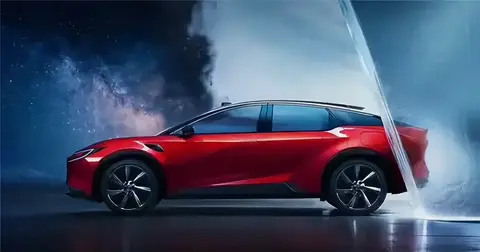 搭载比亚迪刀片电池！丰田bZ5开启交付