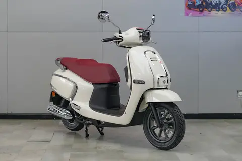 铃木US125与本田NS125LA相差1720，哪款车更好一些？